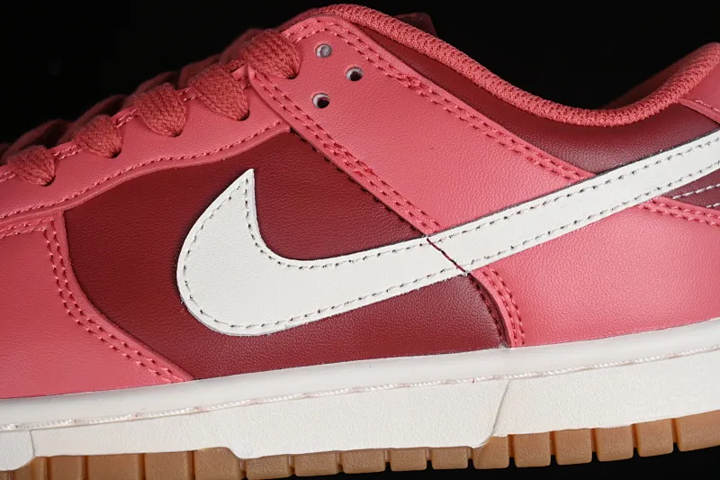 All Categories Nk SB Dunk Series Nk SB Dunk Low Low-top sneakers Nk Dunk Low Strawberry Bear color SB low-top casual sneakers DD1503-603